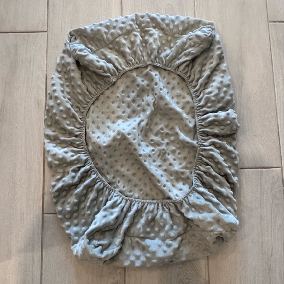 Gray changing pad cover - Picture 2 of 3